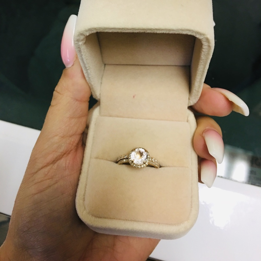 Morganite wedding ring with wedding band